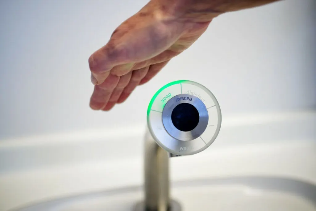 Intraorale 3D-scanner in de houder